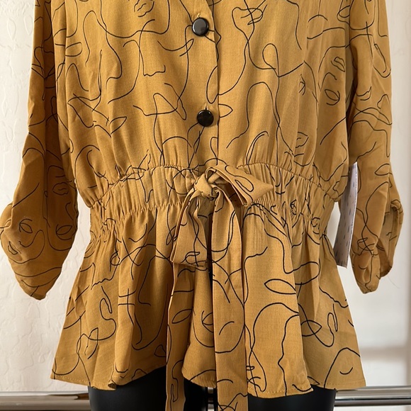 Sweet Rain *NWT* Women’s Faces Blouse - Picture 4 of 9